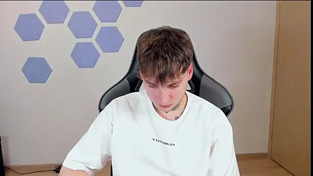 Chris Tyson online show from January 6, 5:49 pm