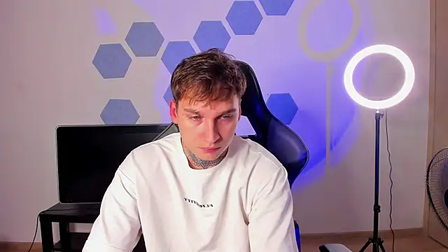 Chris Tyson online show from September 10, 11:58 pm