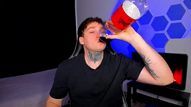 Chris Tyson online show from January 8, 10:42 am