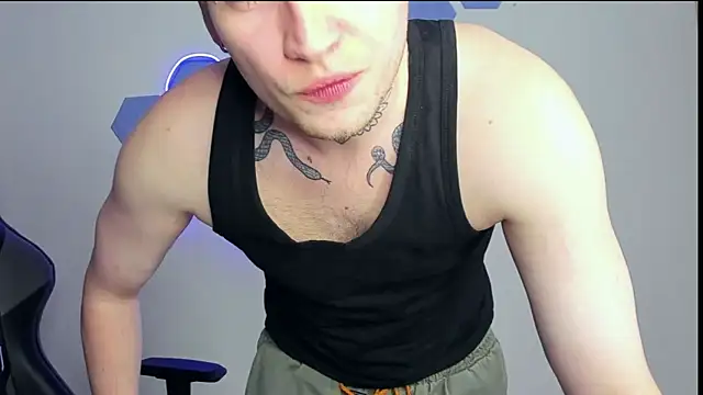 Chris Tyson online show from December 7, 6:59 pm