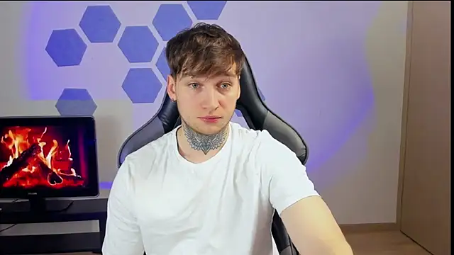 Chris Tyson online show from January 26, 8:23 pm