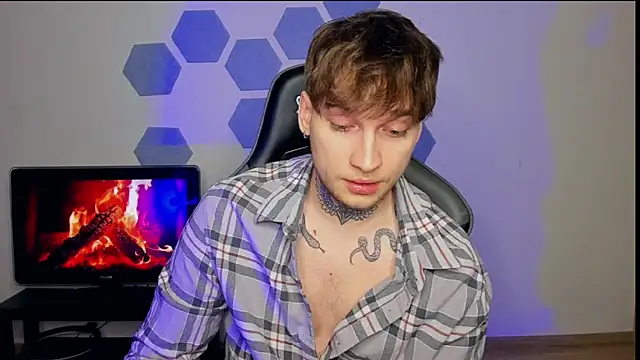 Chris Tyson online show from March 13, 1:21 am