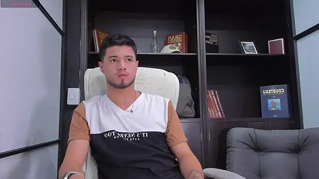 Snapshot of EdwardRoss_ chatting on February 20, 7:30 pm EdwardRoss  online show from February 20, 7:30 pm