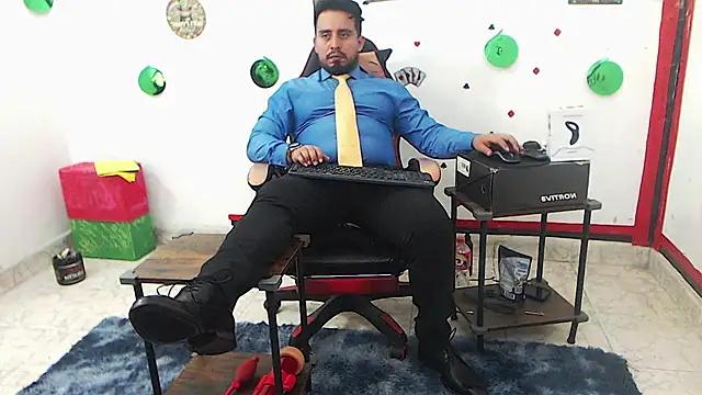 KalethBigDick online show from May 8, 7:53 am