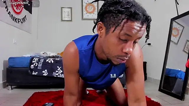 AlejoKhalifa  online show from November 20, 10:25 am