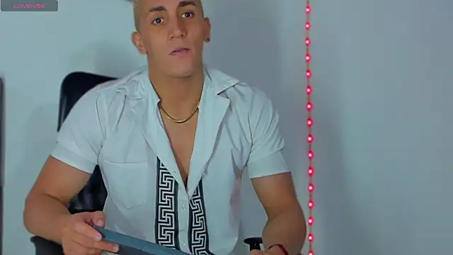 MikeRoss7777 online show from February 24, 12:41 am