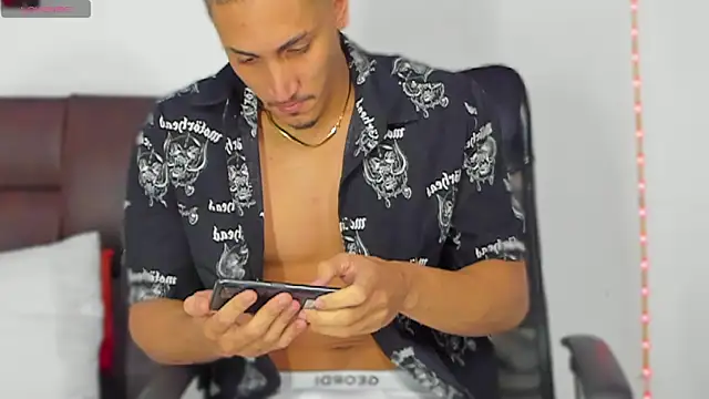 MikeRoss7777 online show from September 19, 2:17 pm