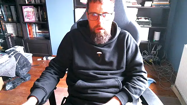 MeSteff online show from October 25, 2:19 pm