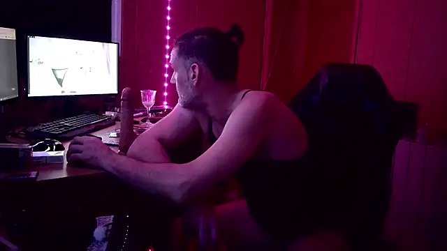 Lia Y PatrickX online show from December 17, 4:43 pm