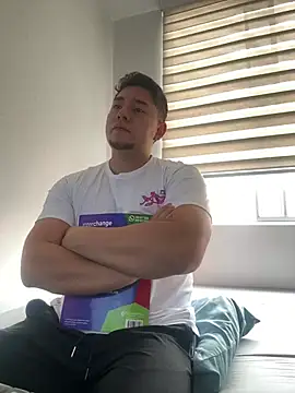 dap XOXO online show from April 5, 8:49 pm