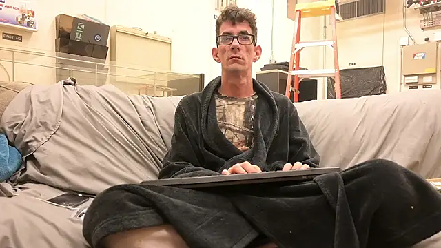 joeiandola online show from March 10, 6:25 pm