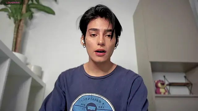 sebas rose online show from December 19, 12:56 am