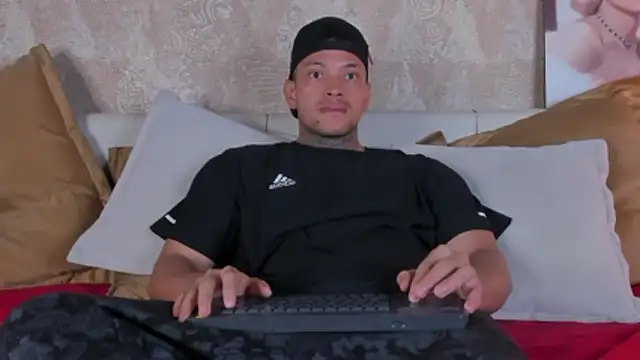 Stiven collins online show from February 15, 2:36 pm