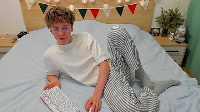 Fandi 777 online show from January 18, 12:26 pm