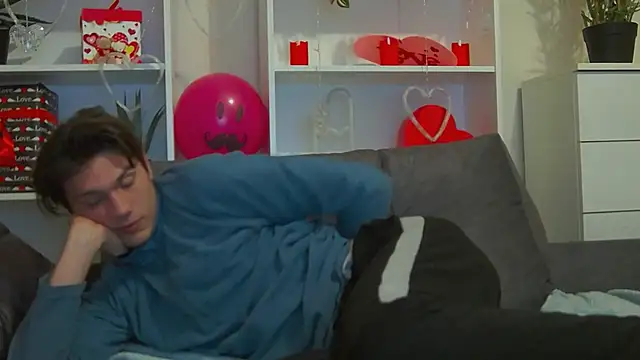 CalvinCay online show from February 22, 11:10 pm