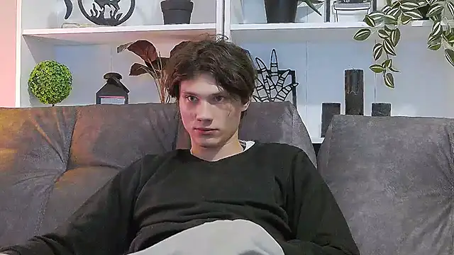 CalvinCay online show from March 17, 7:26 pm