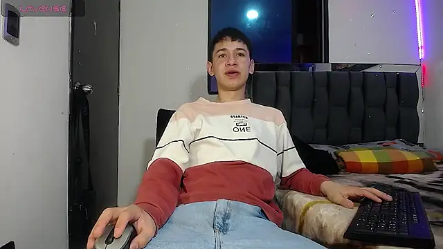 Snapshot of Mr_daren_ chatting on March 19, 2:57 pm Mr daren  online show from March 19, 2:57 pm