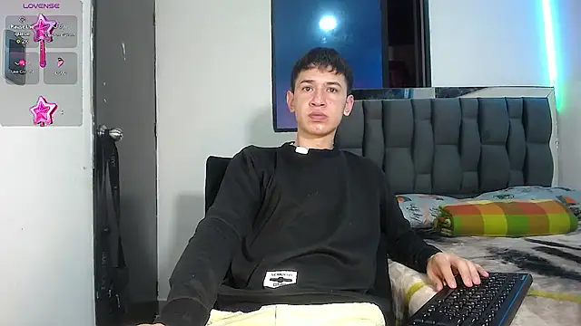 Snapshot of Mr_daren_ chatting on March 18, 2:06 pm Mr daren  online show from March 18, 2:06 pm
