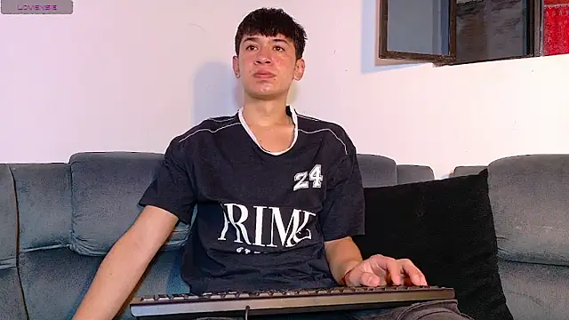 Snapshot of Mr_daren_ chatting on October 13, 5:08 pm Mr daren  online show from October 13, 5:08 pm