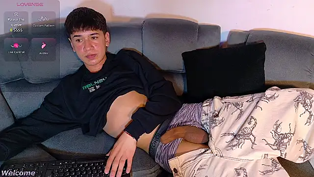 Mr daren  online show from January 13, 7:07 pm