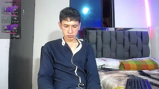 Snapshot of Mr_daren_ chatting on February 28, 5:48 pm Mr daren  online show from February 28, 5:48 pm