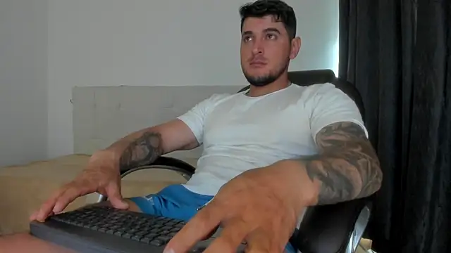 Teilor Creed online show from April 7, 8:42 pm