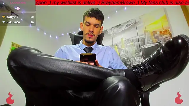 Snapshot of BRAYHAMBROWN chatting on October 21, 2:03 am BRAYHAMBROWN online show from October 21, 2:03 am