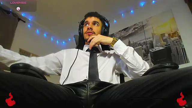 Snapshot of BRAYHAMBROWN chatting on September 30, 1:01 am BRAYHAMBROWN online show from September 30, 1:01 am