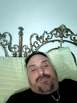 Snapshot of italovene chatting on September 28, 10:52 pm italovene online show from September 28, 10:52 pm