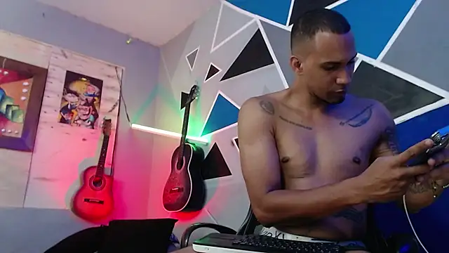 MagnusFrost online show from October 30, 7:48 pm