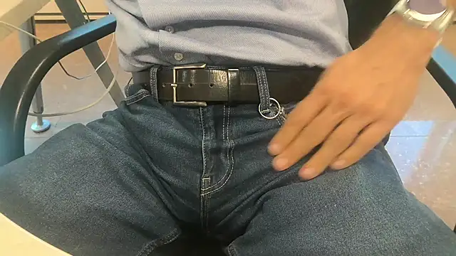 alessandroman2114 online show from October 15, 4:03 pm