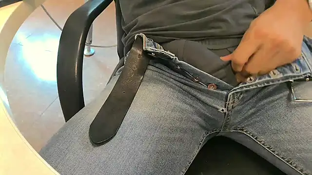 alessandroman2114 online show from September 19, 4:18 pm