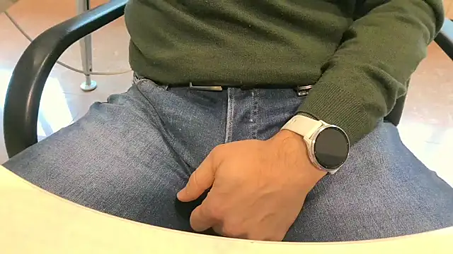 alessandroman2114 online show from February 2, 11:07 am