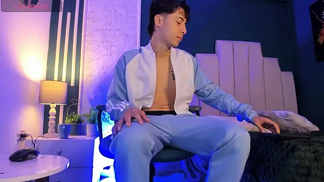 AlessandroDybala online show from March 16, 11:38 am