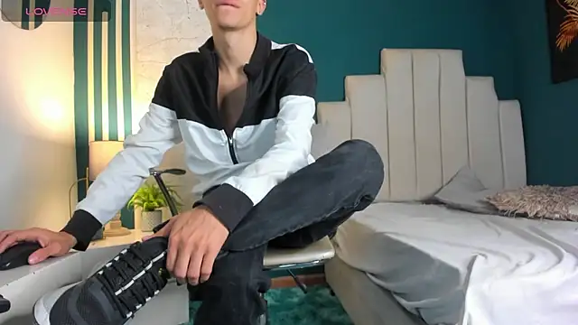 AlessandroDybala online show from December 11, 11:54 am