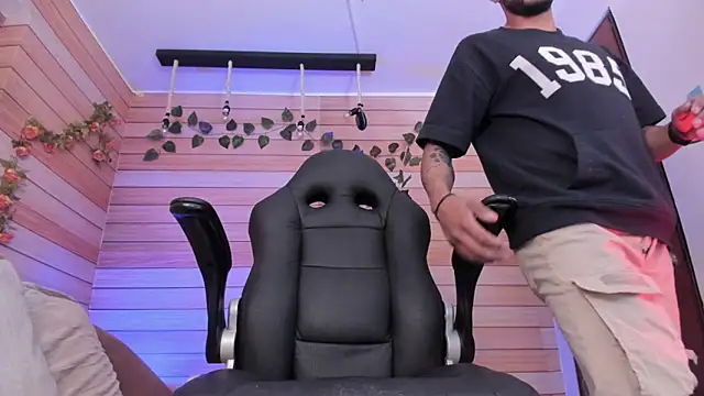 Tom cooper  online show from February 28, 1:03 pm