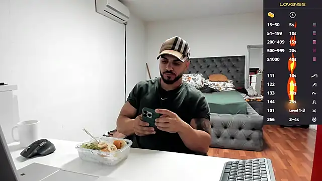 supermanboy94 online show from October 6, 6:51 am