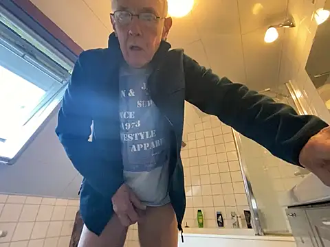 Snapshot of martxxxxx chatting on September 10, 7:29 am martxxxxx online show from September 10, 7:29 am