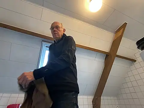 Snapshot of martxxxxx chatting on December 20, 9:54 am martxxxxx online show from December 20, 9:54 am