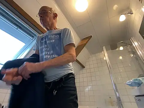 Snapshot of martxxxxx chatting on October 14, 8:54 am martxxxxx online show from October 14, 8:54 am