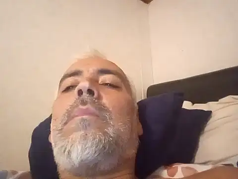 Snapshot of Xoc8_ chatting on December 4, 8:40 pm Xoc8  online show from December 4, 8:40 pm