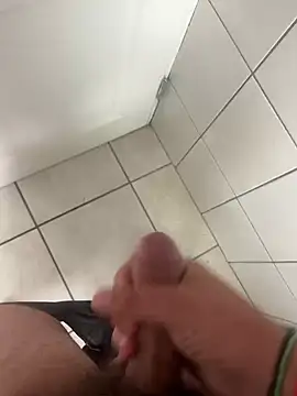 Snapshot of RSA_Big_Dick_Uncle chatting on February 23, 8:00 am RSA Big Dick Uncle online show from February 23, 8:00 am