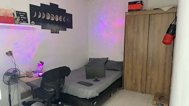 Kisan Smith online show from October 19, 6:07 am