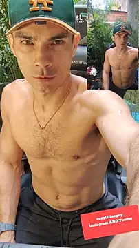 sexyboycolombi4 online show from February 15, 5:28 pm