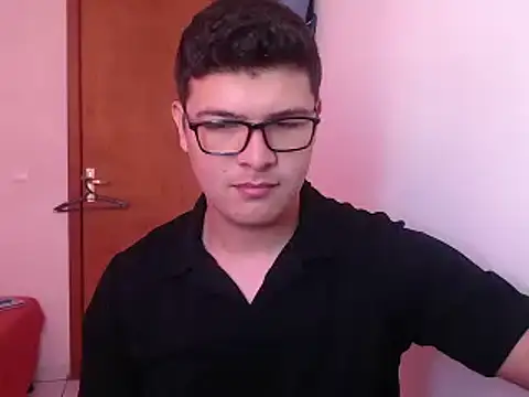 Plug Control online show from April 10, 4:36 pm