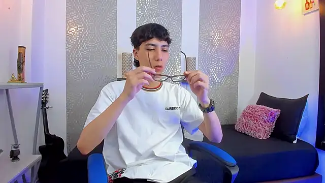 Nikolay Gregori online show from February 21, 4:07 am