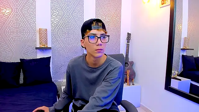 Nikolay Gregori online show from December 5, 4:20 am