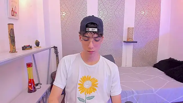 Nikolay Gregori online show from November 11, 4:39 am