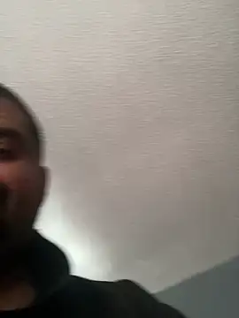 Miguel16i online show from December 31, 9:17 pm