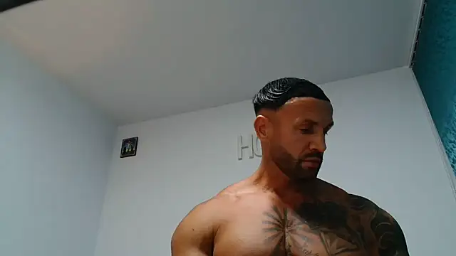 Magnificmuscles89 online show from May 25, 9:43 pm